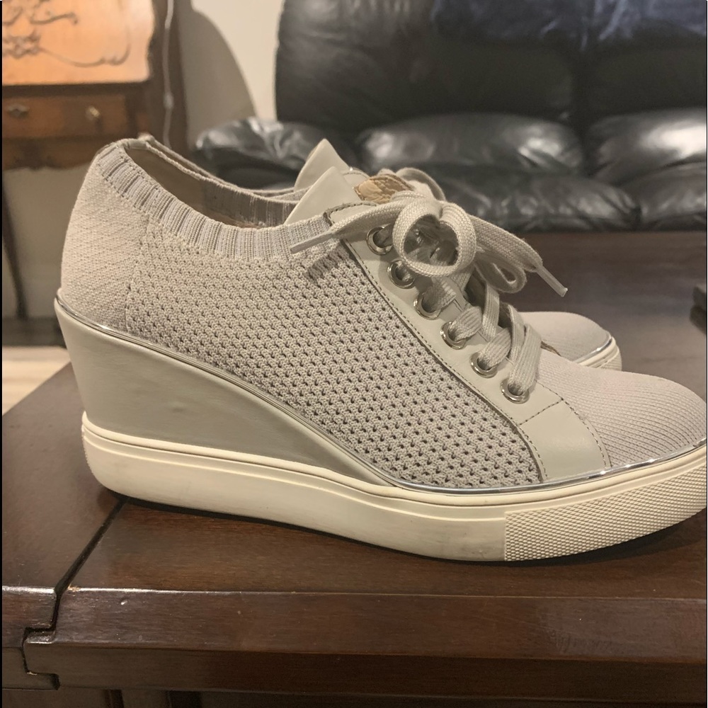 Wedge sneakers